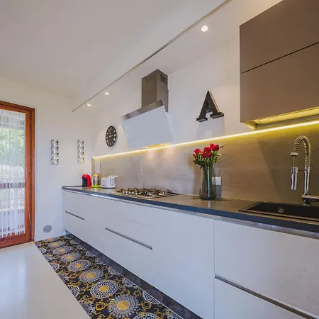 別荘 Casa Lorena By Interhome